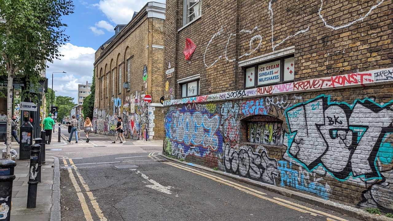 Plein Vanity- London travels - Brick Lane Graffiti